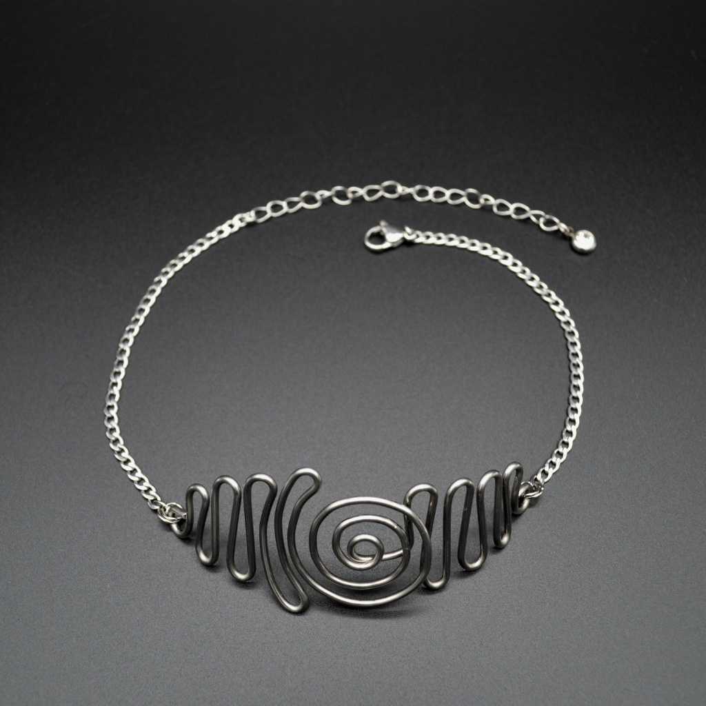 Swirly Choker