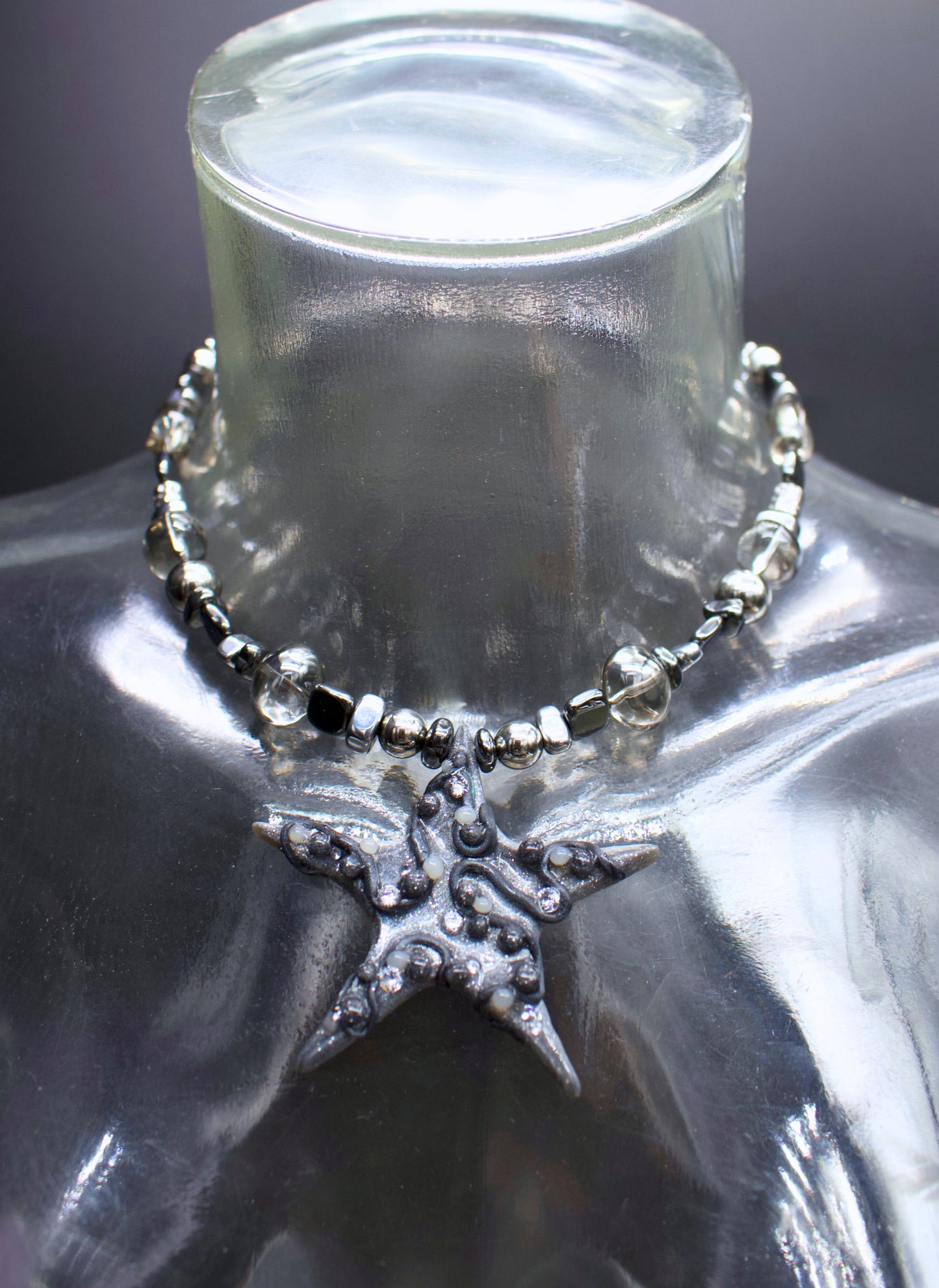 Dark detailed Star Chain